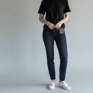 Chaps Fit Shape Sculpt Slimming Fit Mid Rise Elastic Straight Leg Jeans Sz 8 NWT